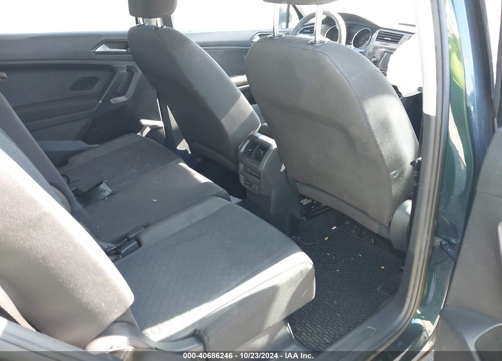 2018 VOLKSWAGEN TIGUAN 2.0T S VIN: 3VV1B7AX5JM146946