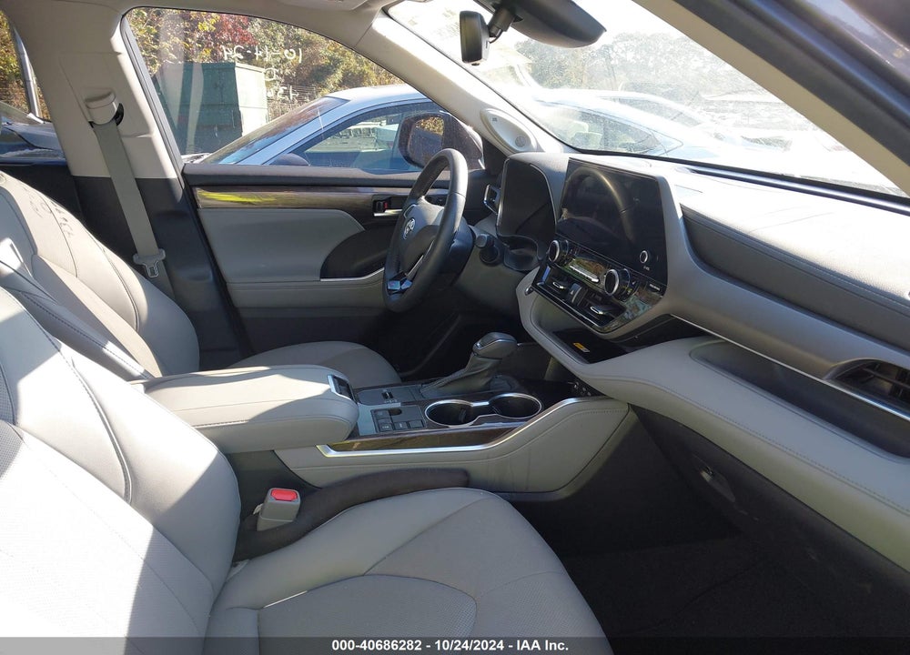 2023 TOYOTA HIGHLANDER LIMITED VIN: 5TDKDRAH9PS026187