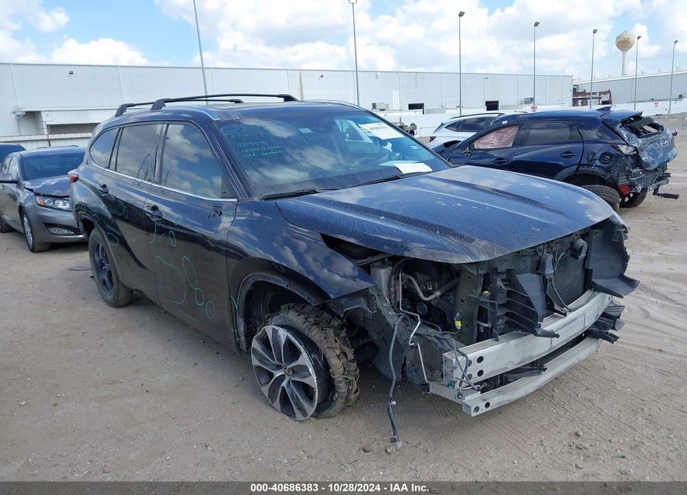 2021 TOYOTA HIGHLANDER XLE VIN: 5TDGZRAH3MS050715