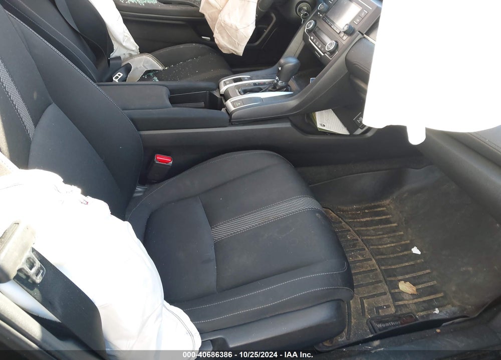2018 HONDA CIVIC VIN: 2HGFC2F57JH558216