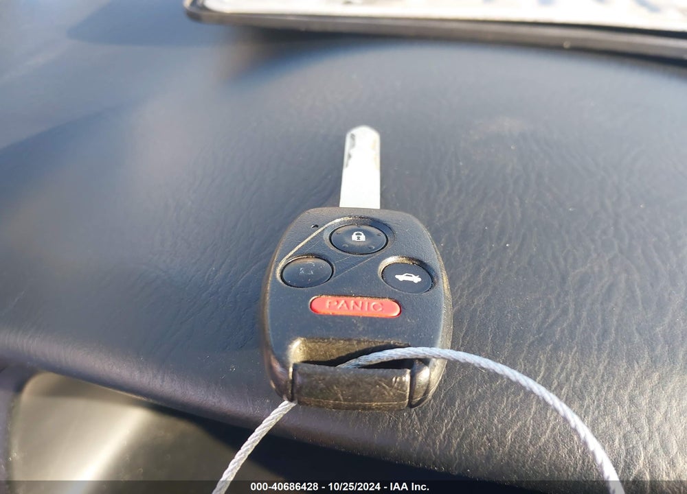 2005 HONDA CR-V LX VIN: JHLRD68585C015941