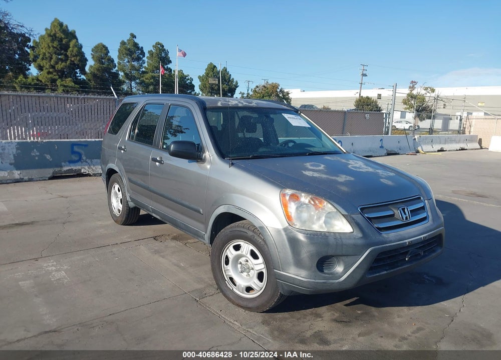 2005 HONDA CR-V LX VIN: JHLRD68585C015941