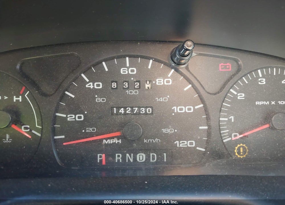 2001 FORD TAURUS SE VIN: 1FAFP53U11A105536