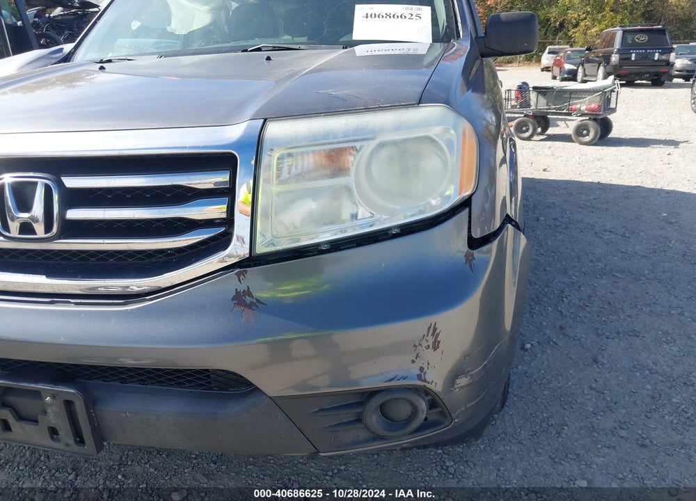 2012 HONDA PILOT LX VIN: 5FNYF4H22CB022473