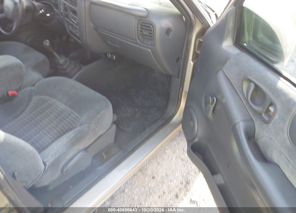 1999 CHEVROLET S-10 LS VIN: 1GCCS1440XK145578