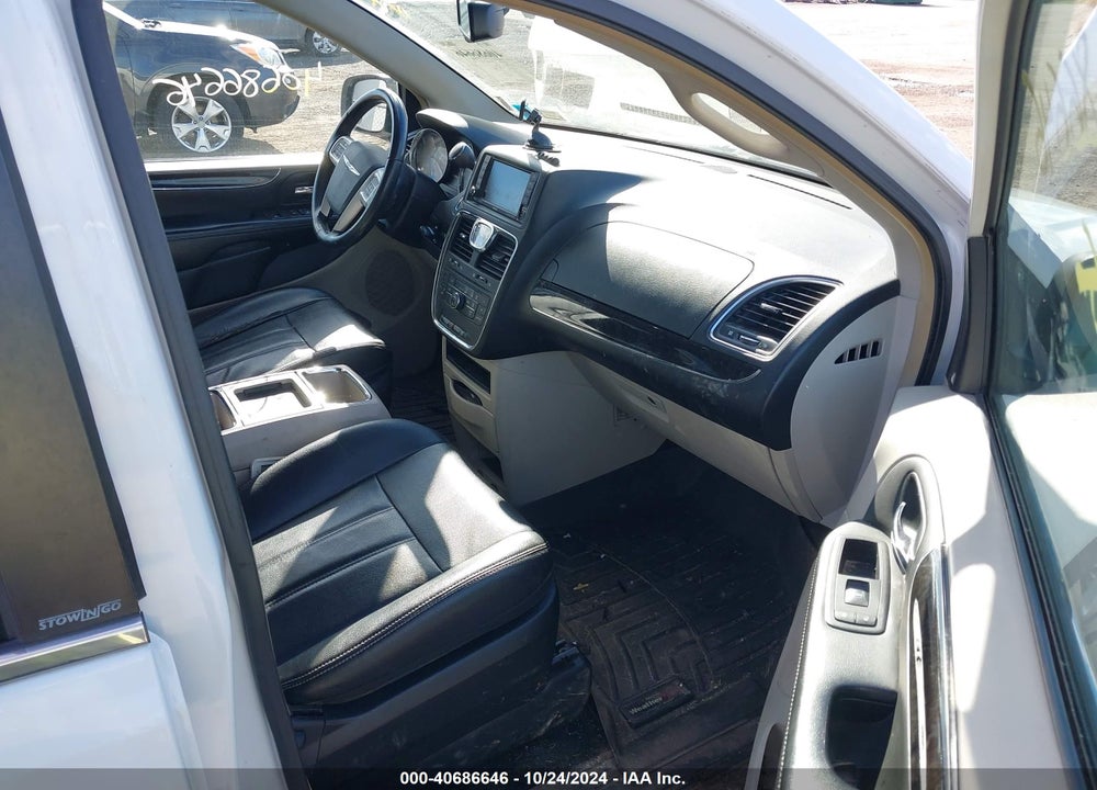 2014 CHRYSLER TOWN & COUNTRY TOURING VIN: 2C4RC1BG4ER220799