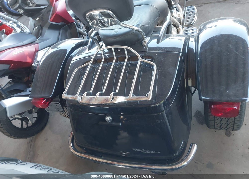 2015 HARLEY-DAVIDSON FLRT FREE WHEELER VIN: 1HD1MCM16FB862616