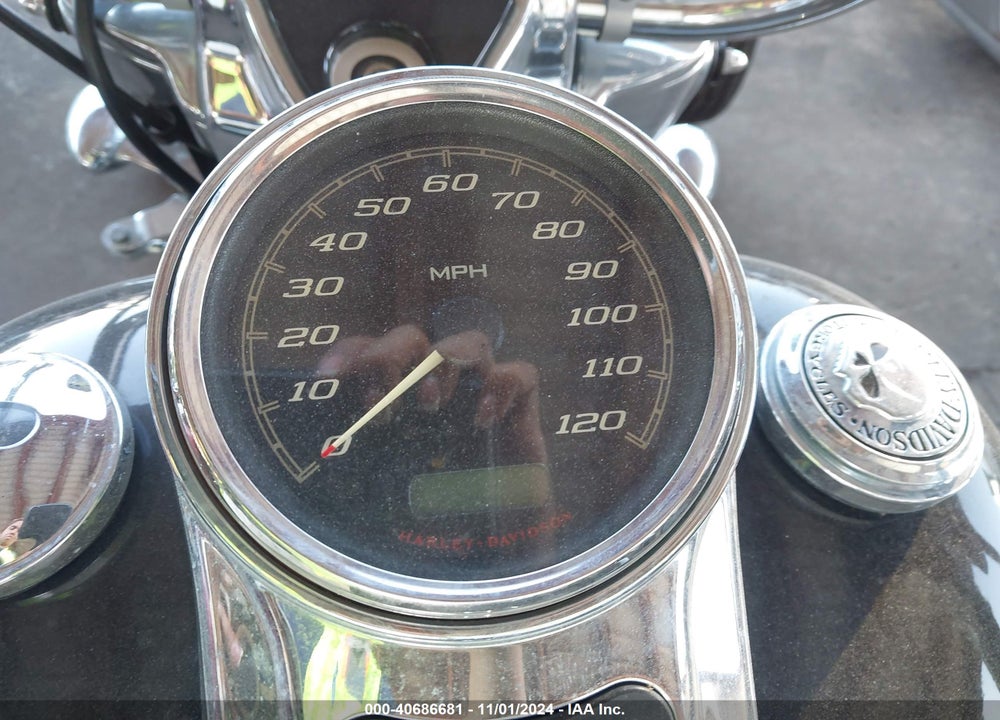 2015 HARLEY-DAVIDSON FLRT FREE WHEELER VIN: 1HD1MCM16FB862616
