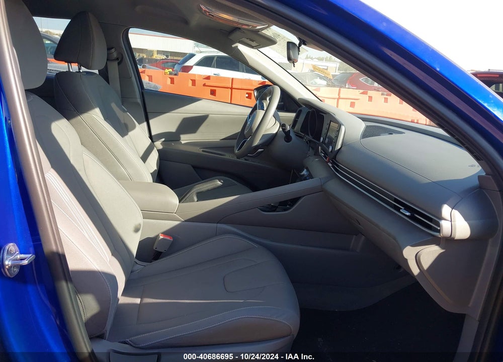 2022 HYUNDAI ELANTRA SEL VIN: KMHLM4AG4NU353311