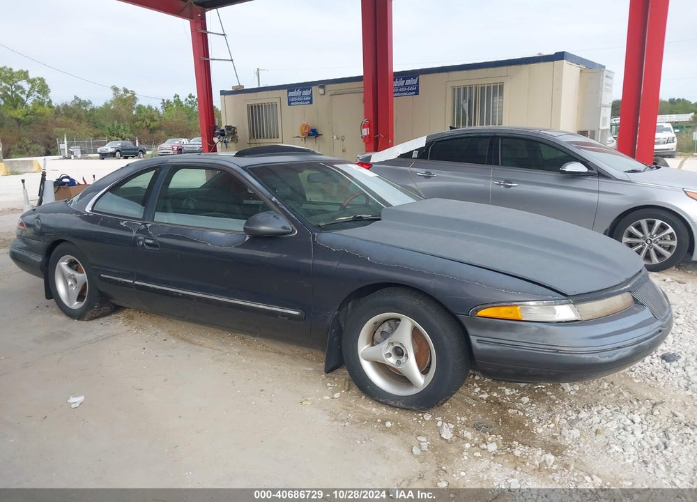 1993 LINCOLN MARK VIII VIN: 1LNLM91V5PY747908