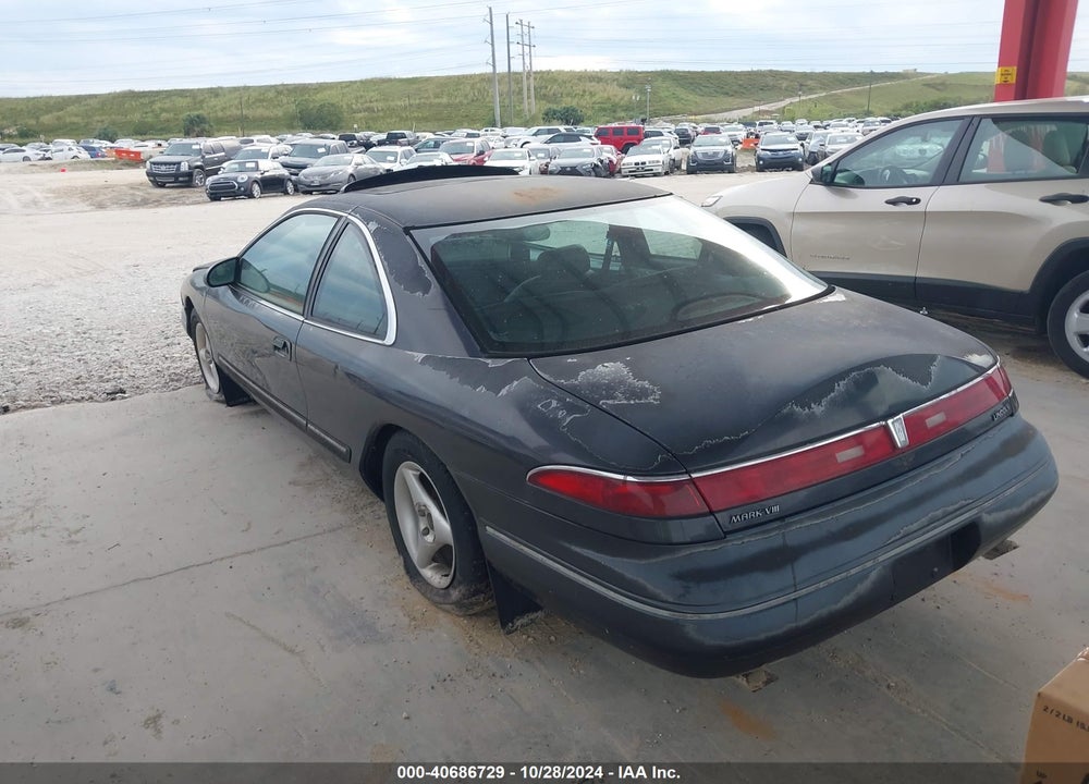 1993 LINCOLN MARK VIII VIN: 1LNLM91V5PY747908