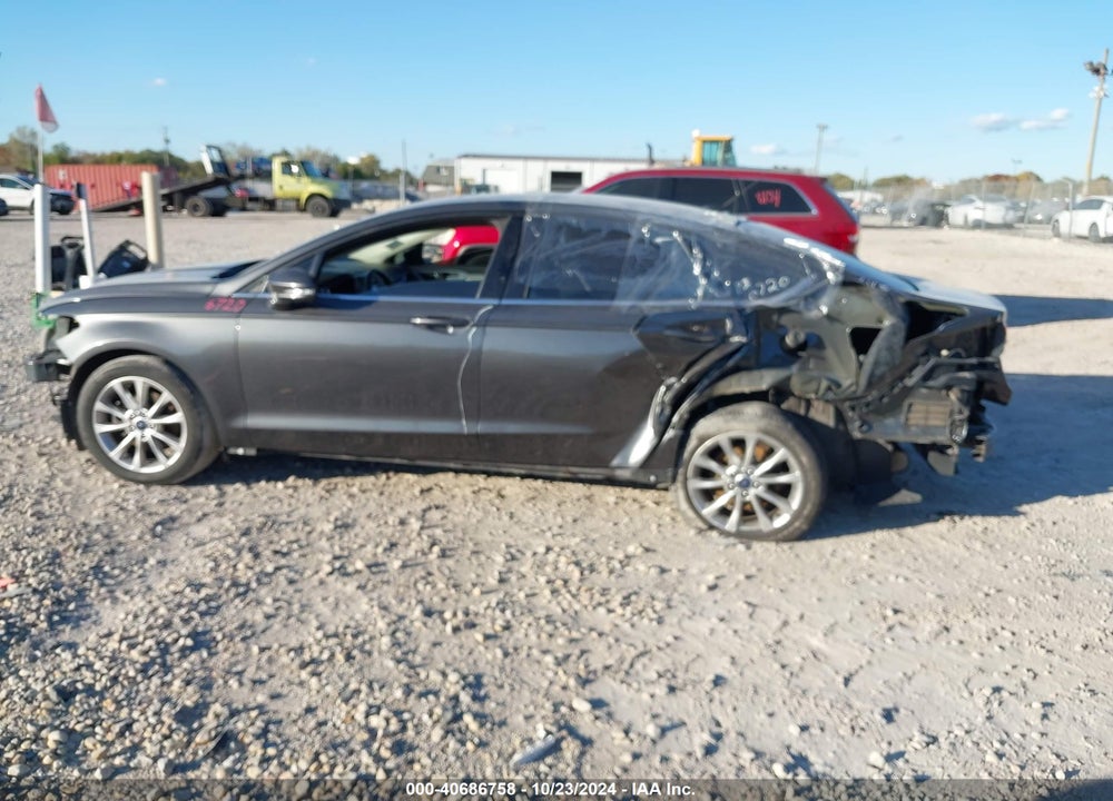 2017 FORD FUSION SE VIN: 3FA6P0H70HR394141