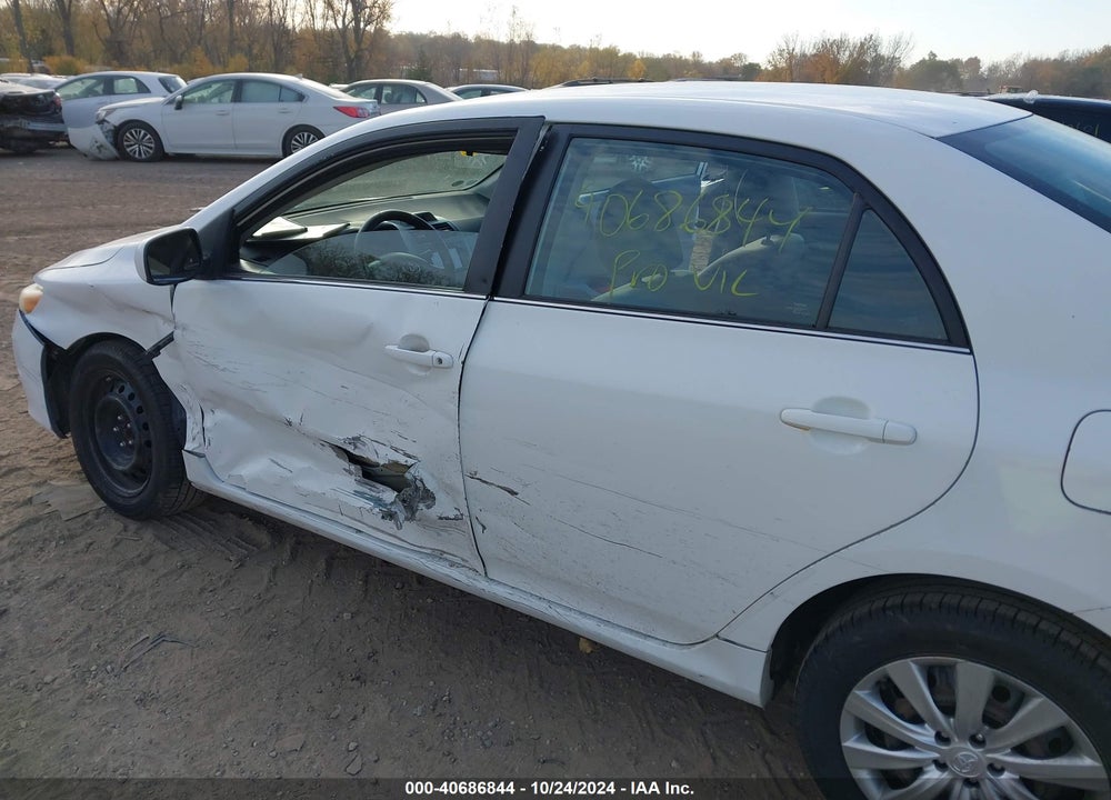 2013 TOYOTA COROLLA LE VIN: 5YFBU4EE1DP096354