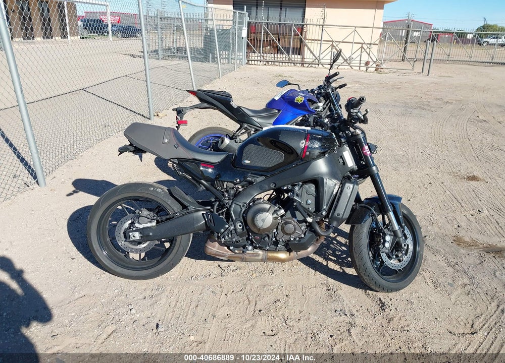 2022 YAMAHA MTM890 VIN: JYARN80E7NA000397
