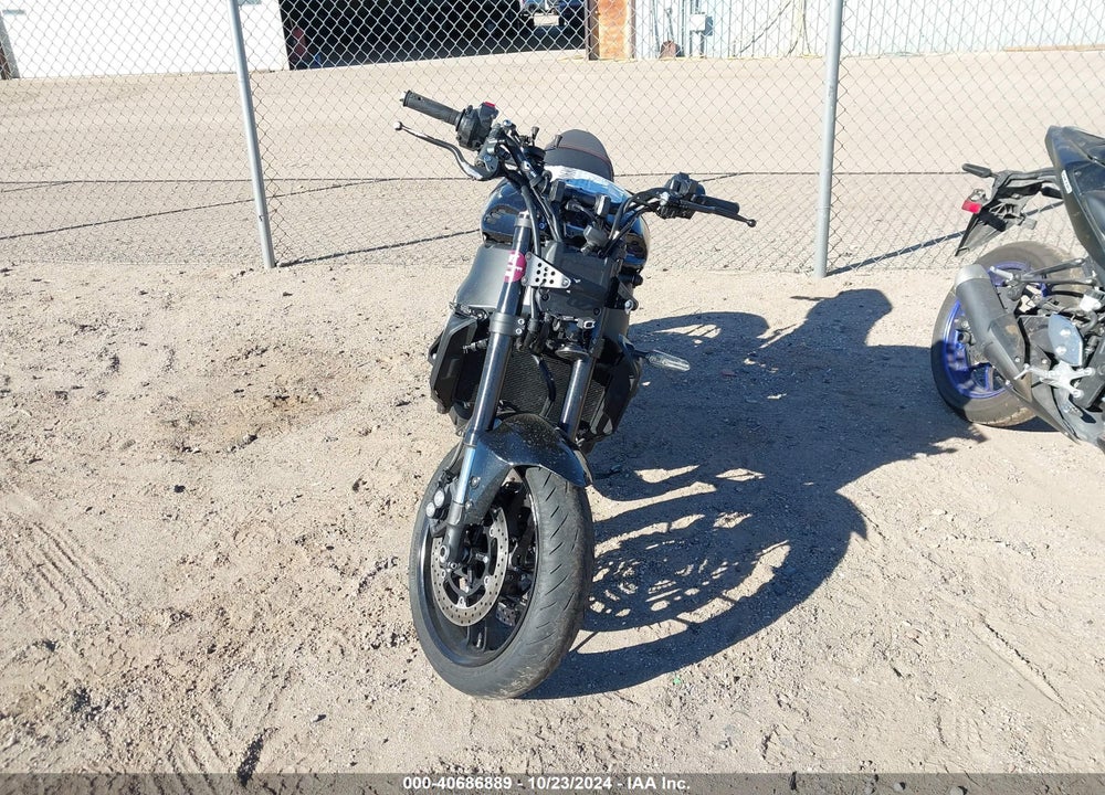 2022 YAMAHA MTM890 VIN: JYARN80E7NA000397