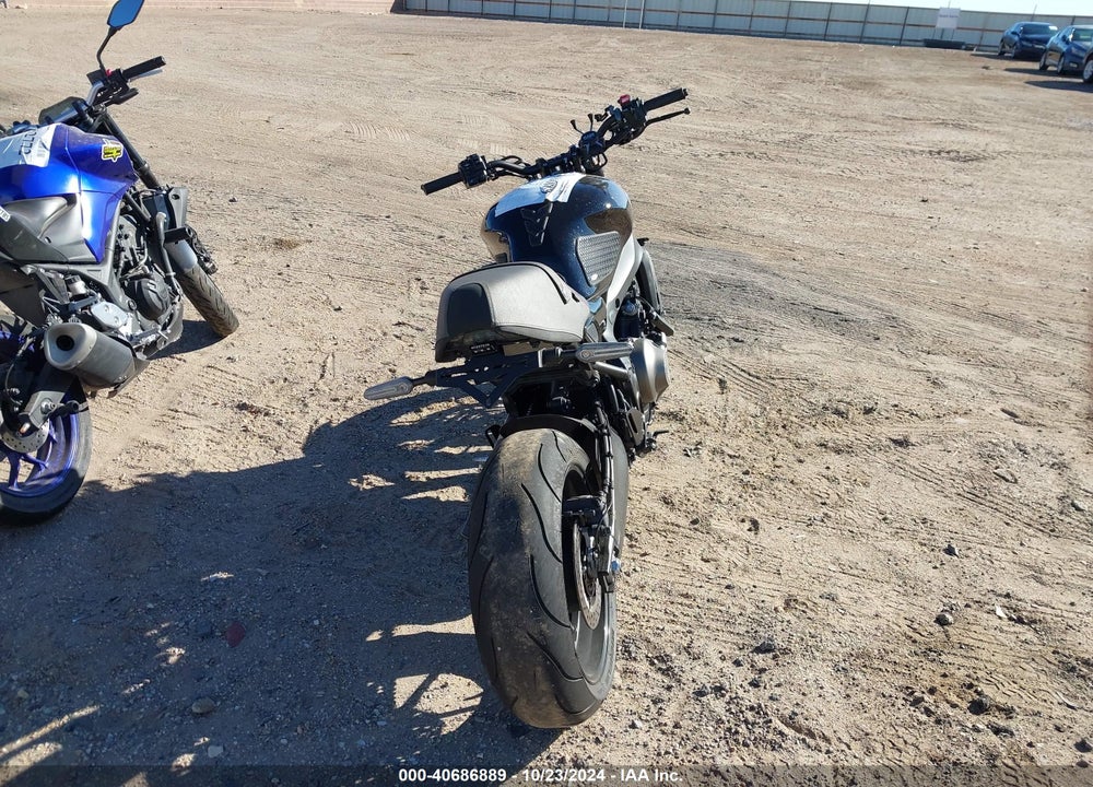 2022 YAMAHA MTM890 VIN: JYARN80E7NA000397