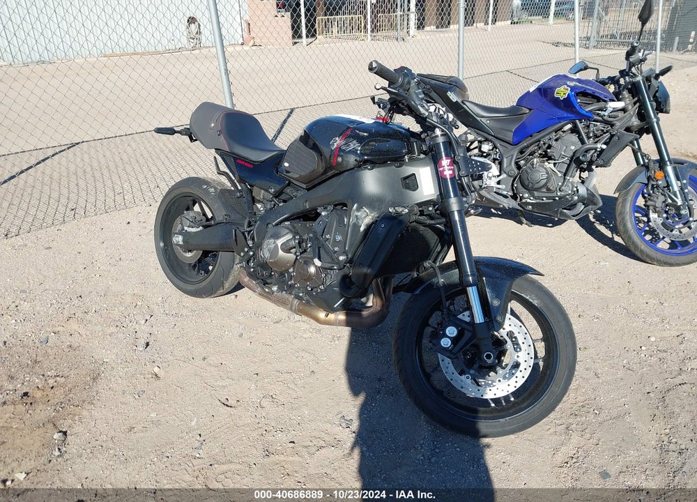 2022 YAMAHA MTM890 VIN: JYARN80E7NA000397
