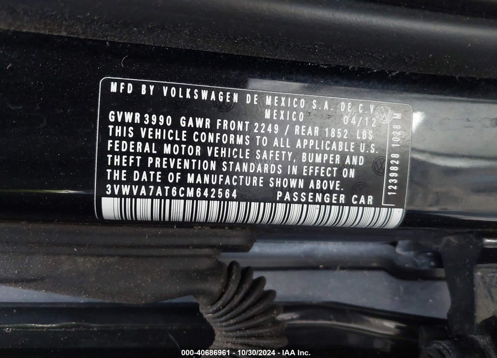 2012 VOLKSWAGEN BEETLE 2.0T TURBO VIN: 3VWVA7AT6CM642564