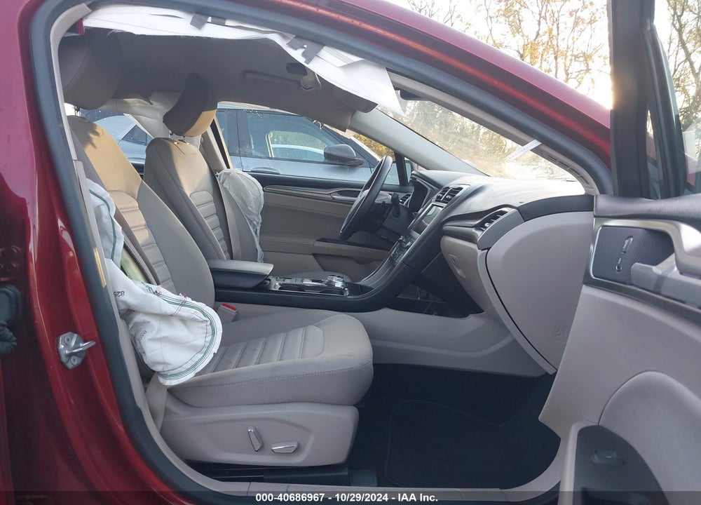 2019 FORD FUSION SE VIN: 3FA6P0HD6KR172314