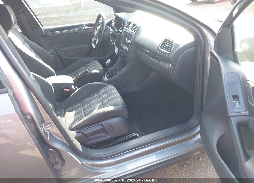 2013 VOLKSWAGEN GTI 4-DOOR VIN: WVWGD7AJ1DW049326