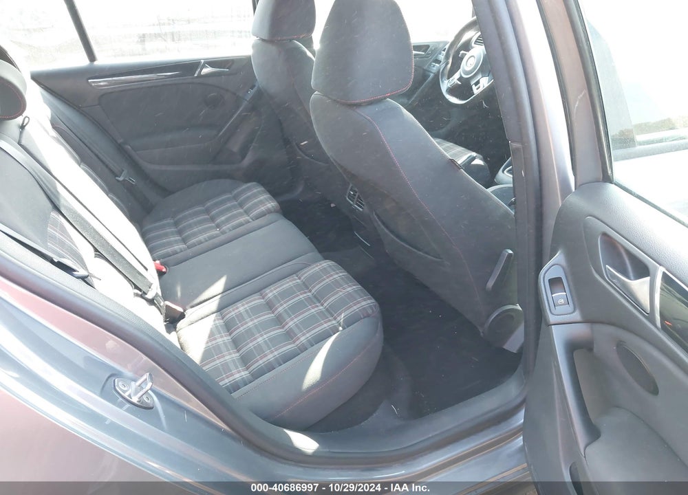 2013 VOLKSWAGEN GTI 4-DOOR VIN: WVWGD7AJ1DW049326
