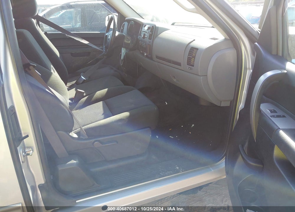 2010 CHEVROLET SILVERADO 1500 LS VIN: 1GCSCREA4AZ146985