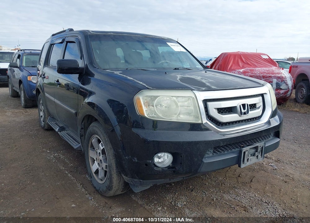 2011 HONDA PILOT TOURING VIN: 5FNYF4H95BB053857