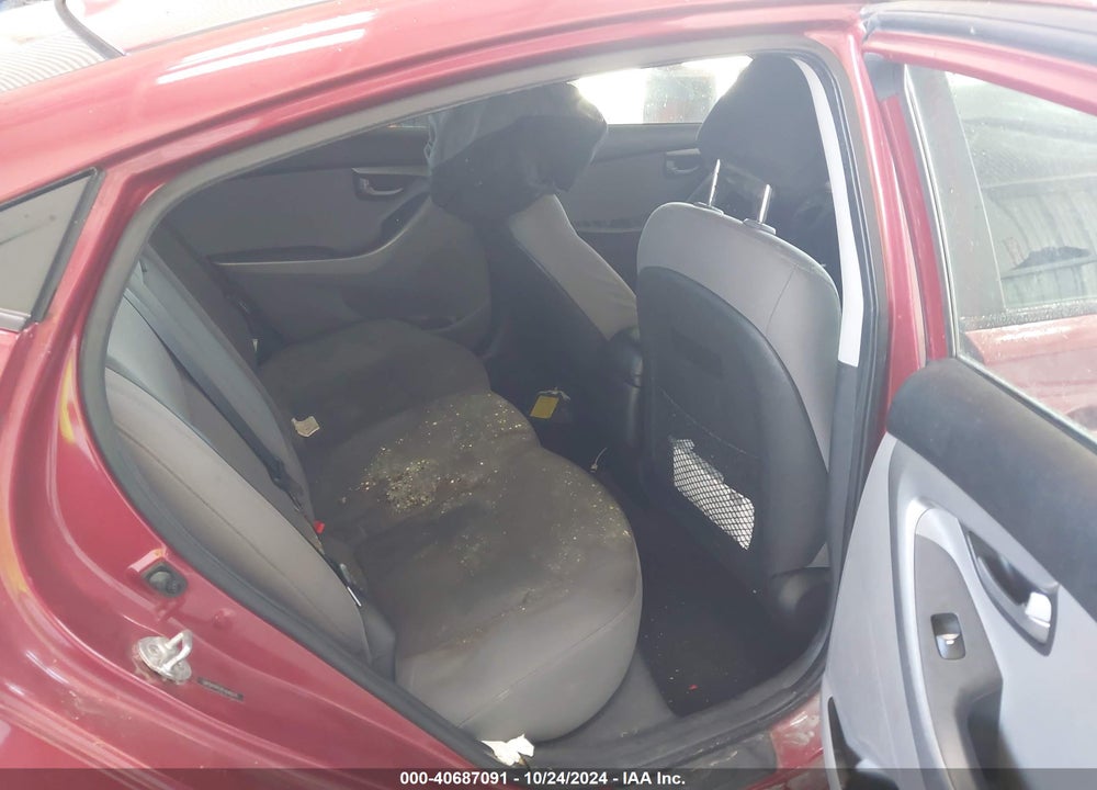 2015 HYUNDAI ELANTRA VIN: 5NPDH4AE8FH646071