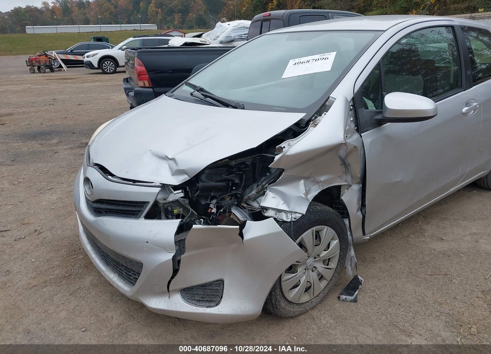 2012 TOYOTA YARIS LE VIN: JTDJTUD30CD524365