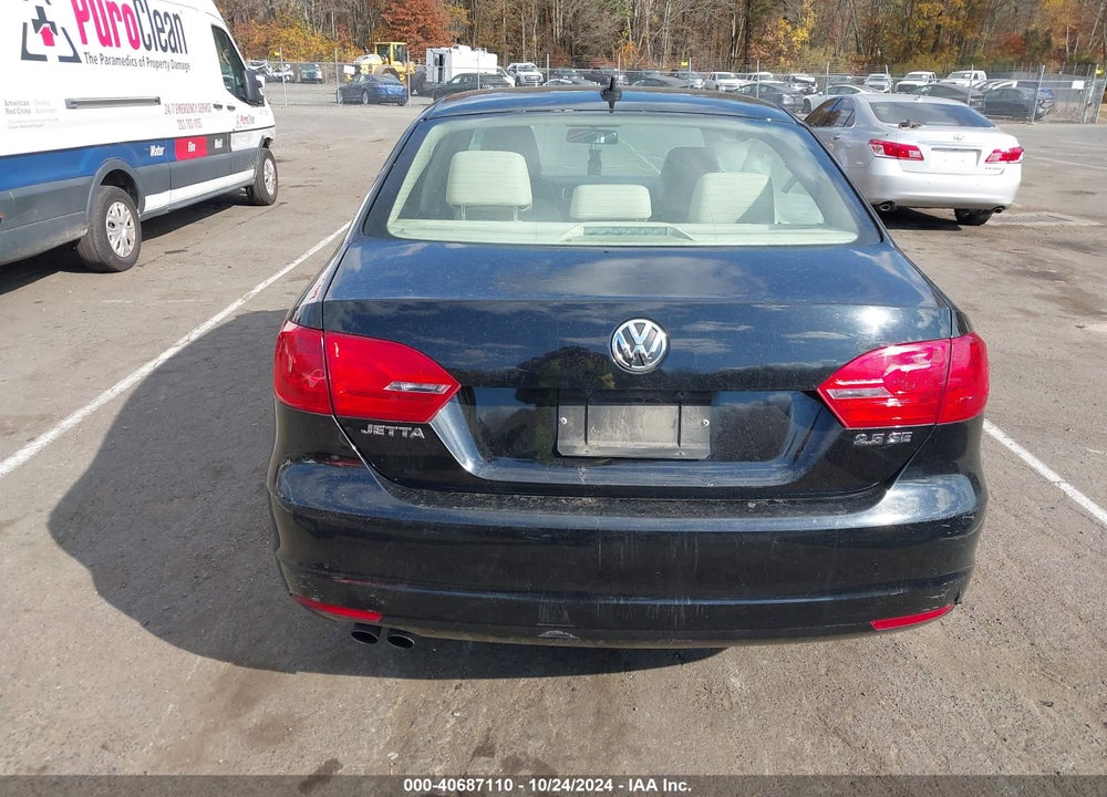 2013 VOLKSWAGEN JETTA 2.5L SE VIN: 3VWDP7AJ8DM380833