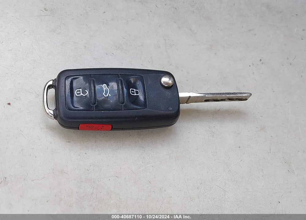 2013 VOLKSWAGEN JETTA 2.5L SE VIN: 3VWDP7AJ8DM380833