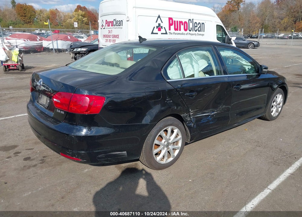 2013 VOLKSWAGEN JETTA 2.5L SE VIN: 3VWDP7AJ8DM380833