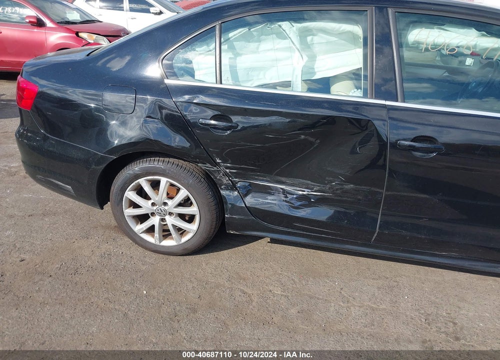 2013 VOLKSWAGEN JETTA 2.5L SE VIN: 3VWDP7AJ8DM380833