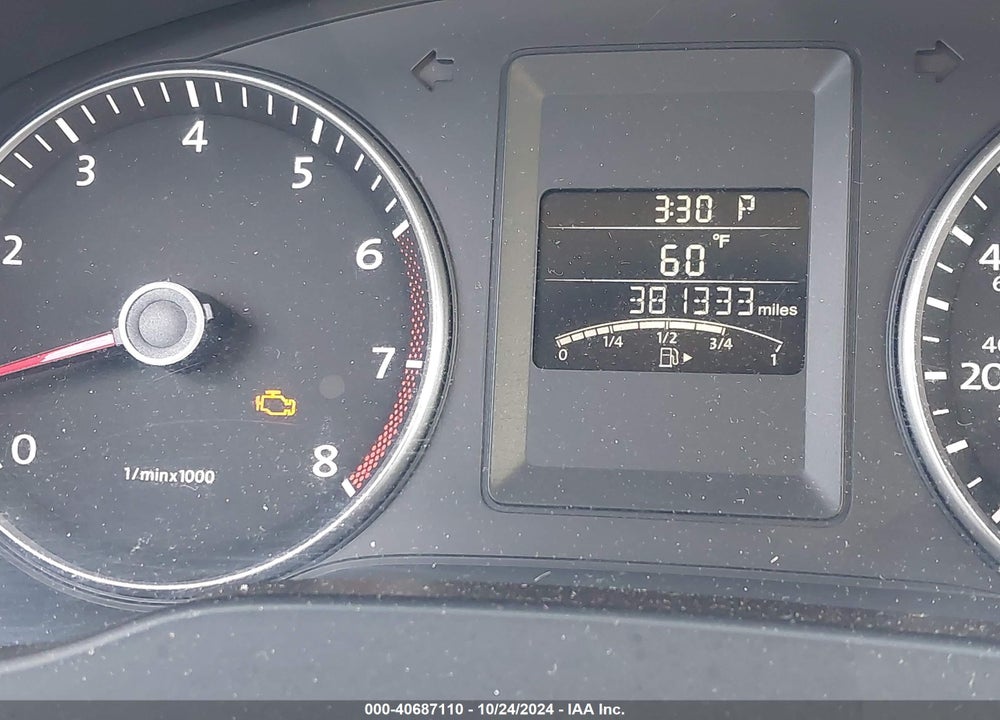 2013 VOLKSWAGEN JETTA 2.5L SE VIN: 3VWDP7AJ8DM380833