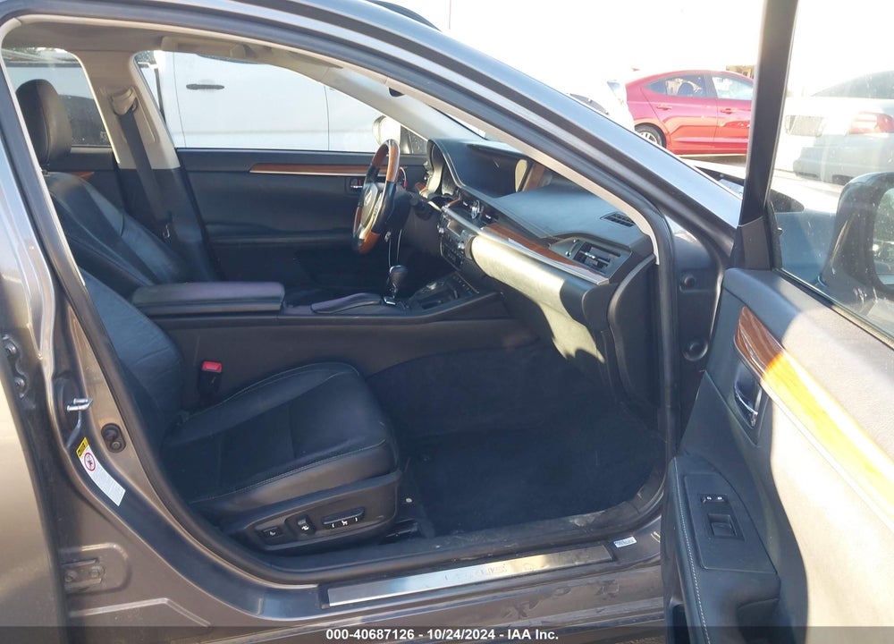 2013 LEXUS ES 300H VIN: JTHBW1GGXD2013119