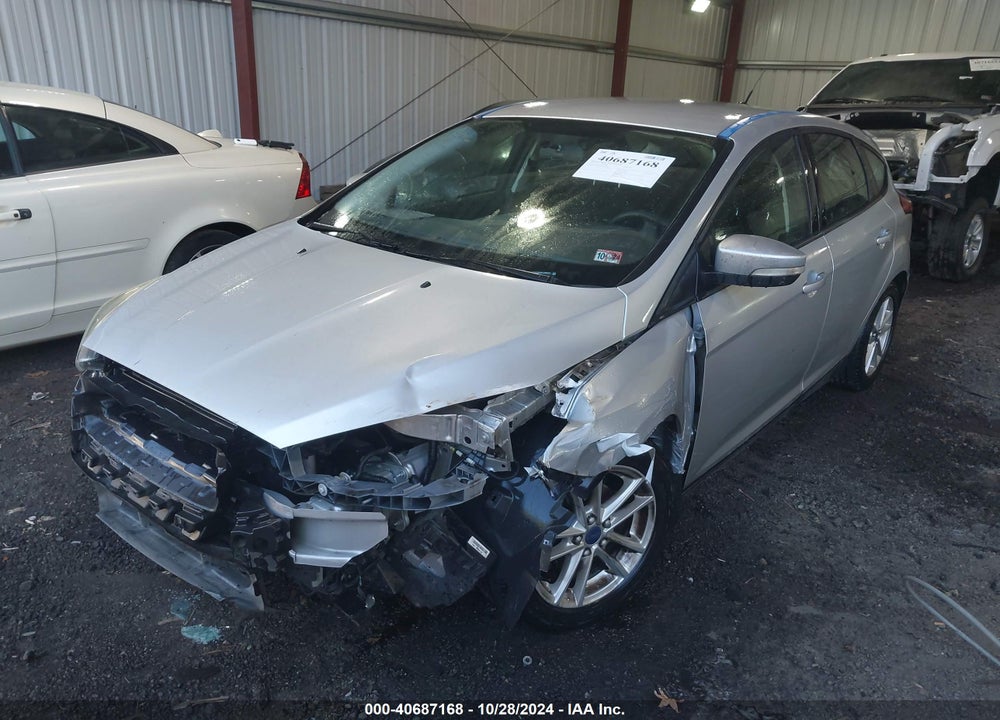 2015 FORD FOCUS SE VIN: 1FADP3K23FL295041