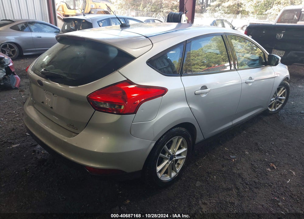 2015 FORD FOCUS SE VIN: 1FADP3K23FL295041