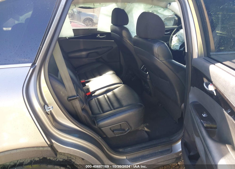 2018 KIA SORENTO 3.3L EX VIN: 5XYPHDA5XJG430378