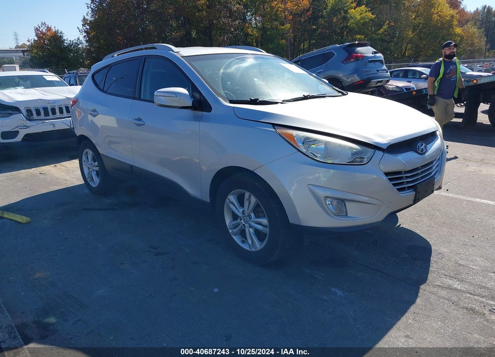 2013 HYUNDAI TUCSON GLS VIN: KM8JU3AC8DU749464