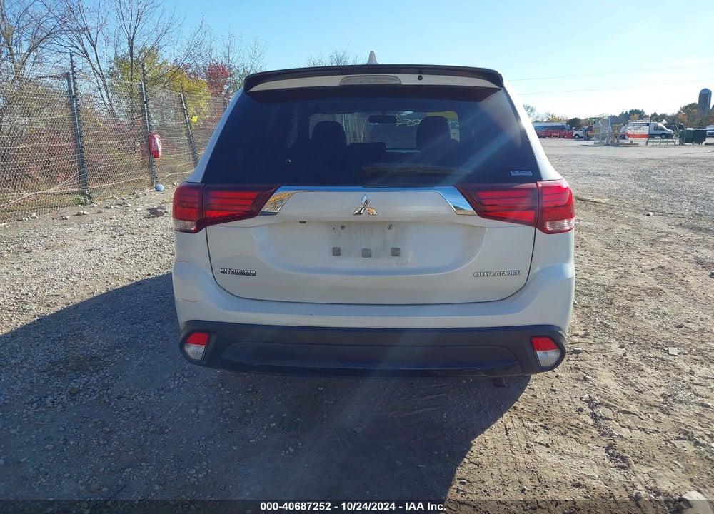2018 MITSUBISHI OUTLANDER LE VIN: JA4AZ3A37JZ051989