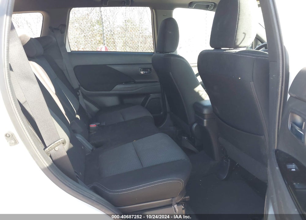 2018 MITSUBISHI OUTLANDER LE VIN: JA4AZ3A37JZ051989