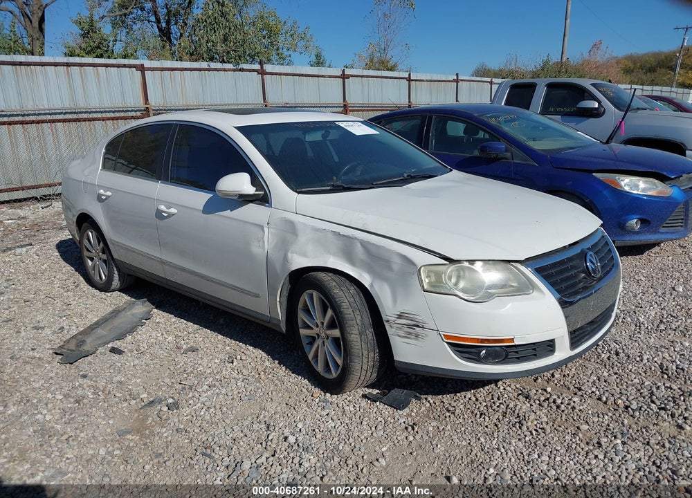 2010 VOLKSWAGEN PASSAT KOMFORT VIN: WVWJK7AN7AE057348