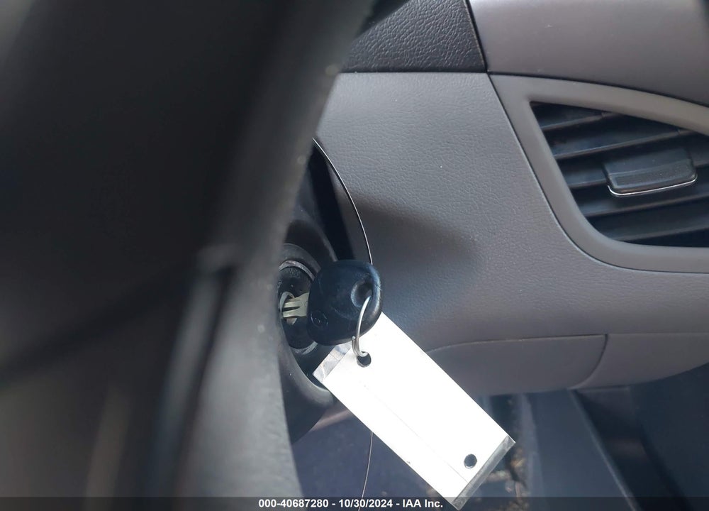 2013 HYUNDAI ELANTRA GLS VIN: KMHDH4AE4DU011282