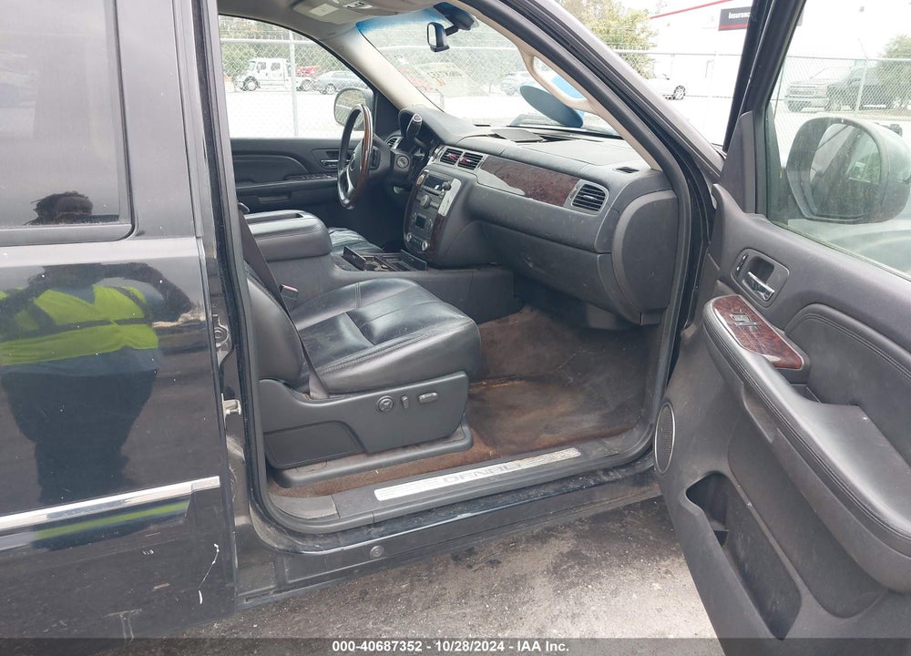 2007 GMC SIERRA 1500 DENALI VIN: 2GTEK638971715829