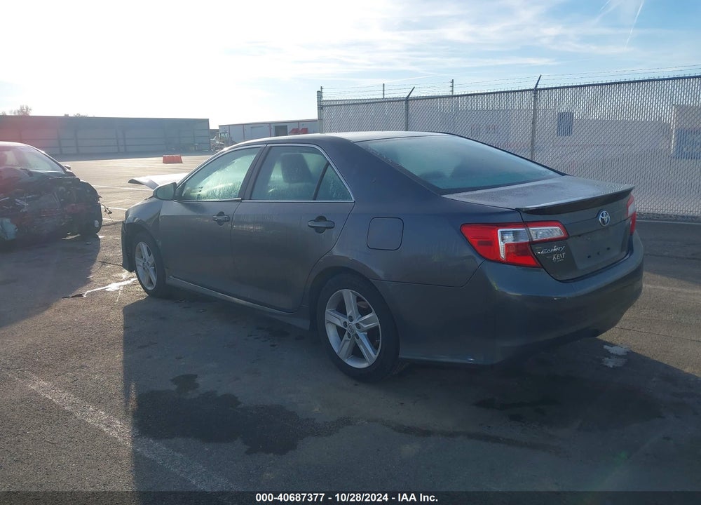 2014 TOYOTA CAMRY SE VIN: 4T1BF1FK1EU390933