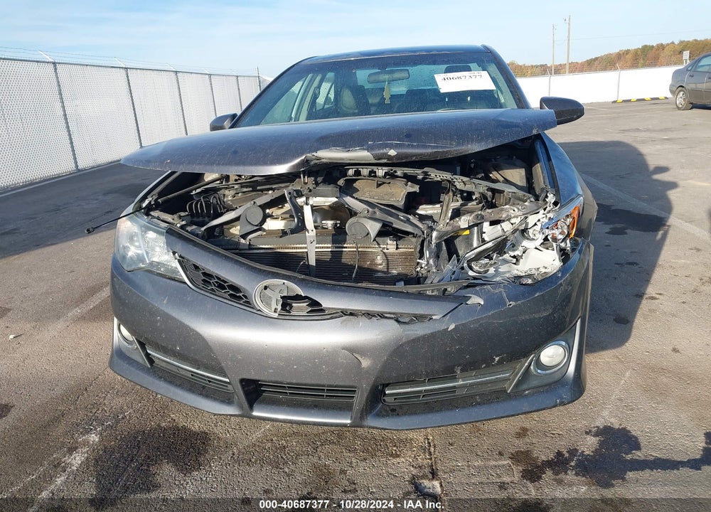 2014 TOYOTA CAMRY SE VIN: 4T1BF1FK1EU390933