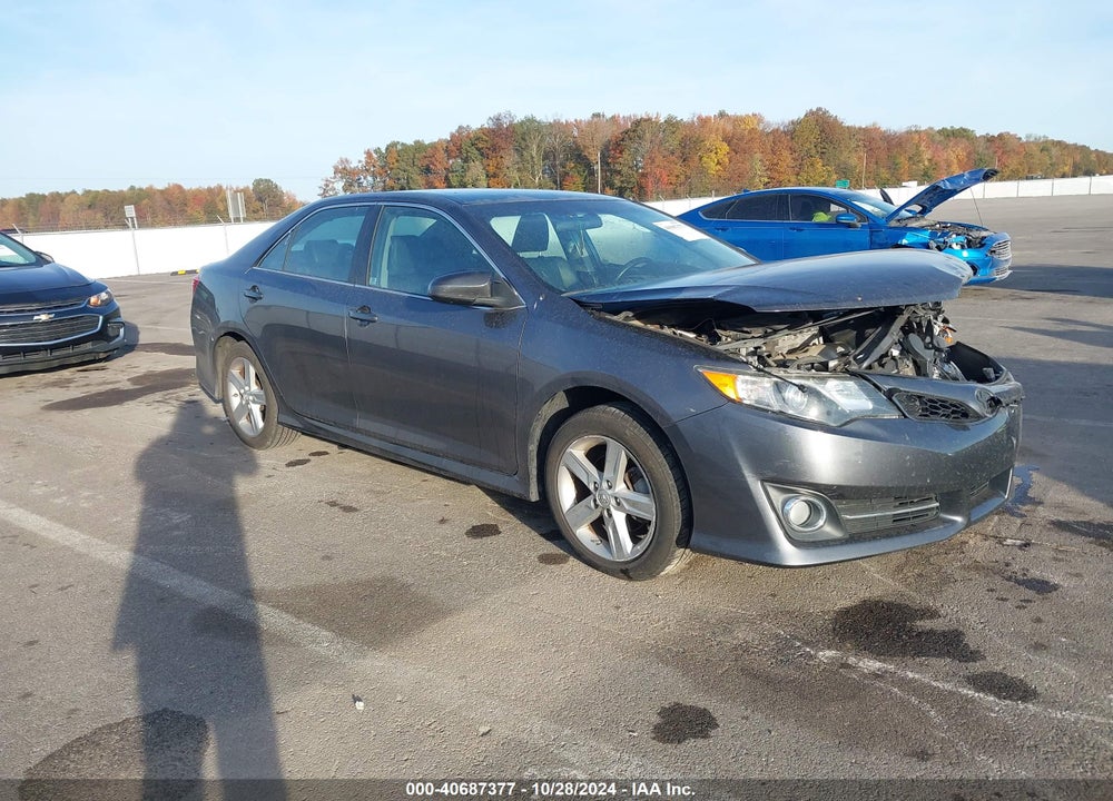2014 TOYOTA CAMRY SE VIN: 4T1BF1FK1EU390933
