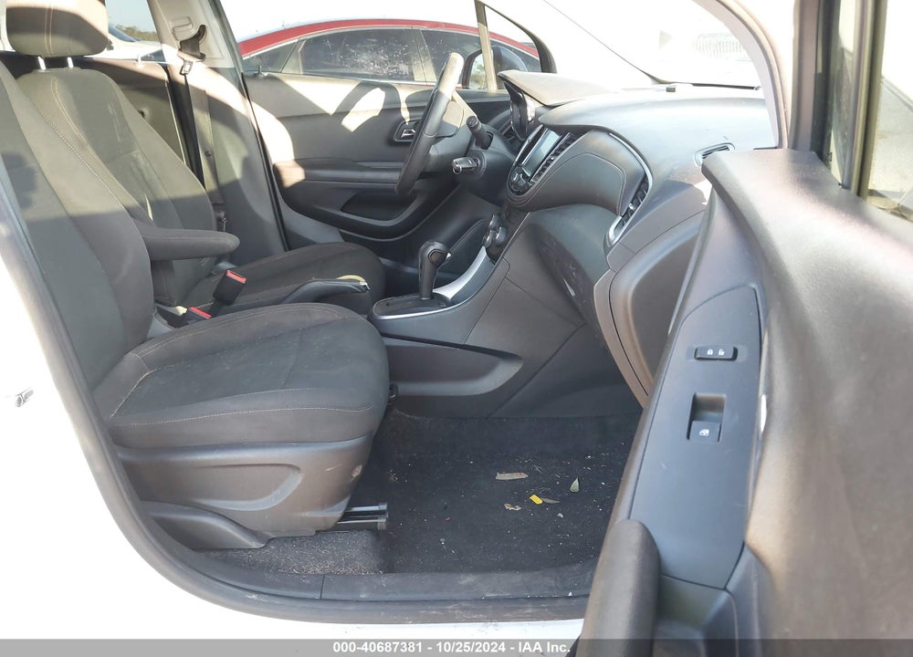 2017 CHEVROLET TRAX LS VIN: KL7CJNSB0HB187629