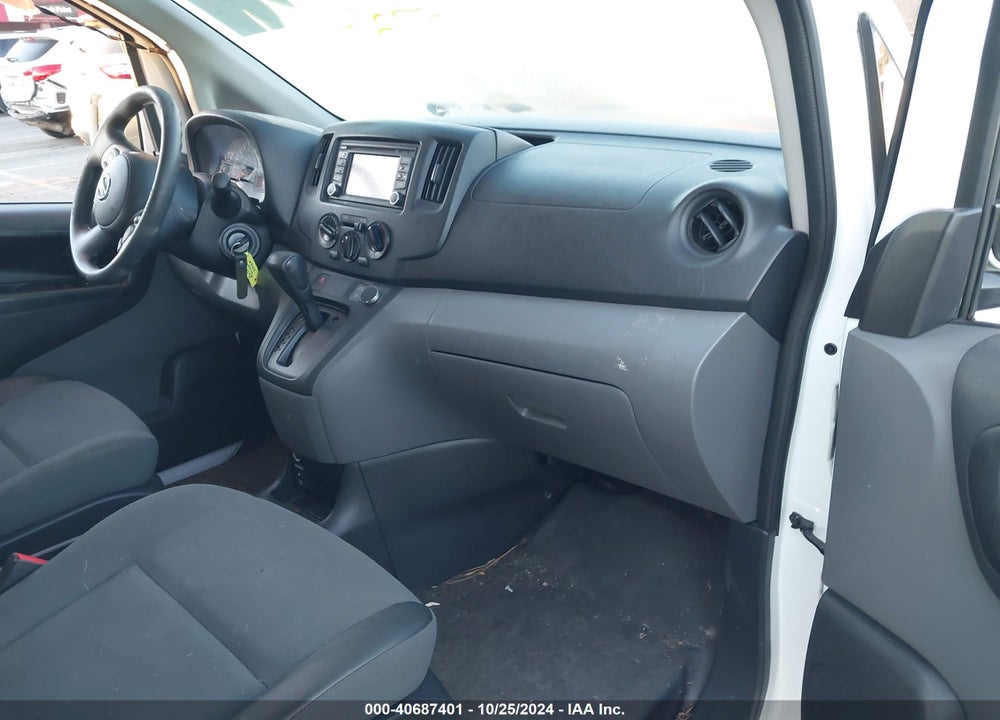 2015 NISSAN NV200 SV VIN: 3N6CM0KN1FK731822