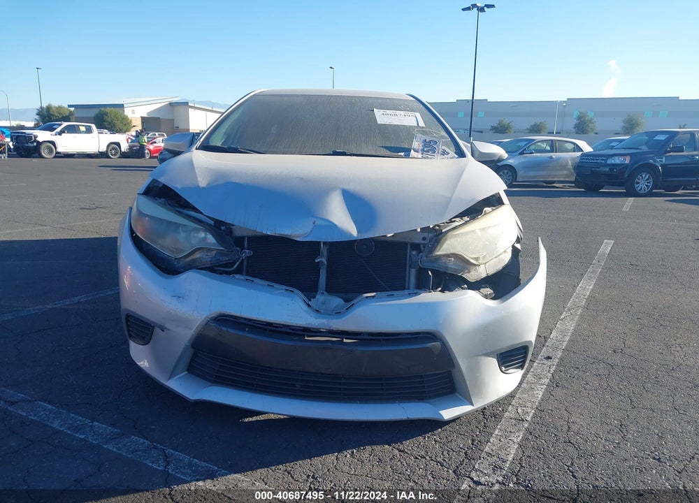 2015 TOYOTA COROLLA LE VIN: 5YFBURHE8FP299642
